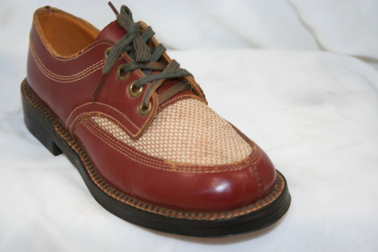 Boys Size 12 Oxford Style Shoes - Authentic 1940s Brown Leather Two Tone 40s Oxfords - Swing Era - Childs Boy's Character Shoes - 41667-2