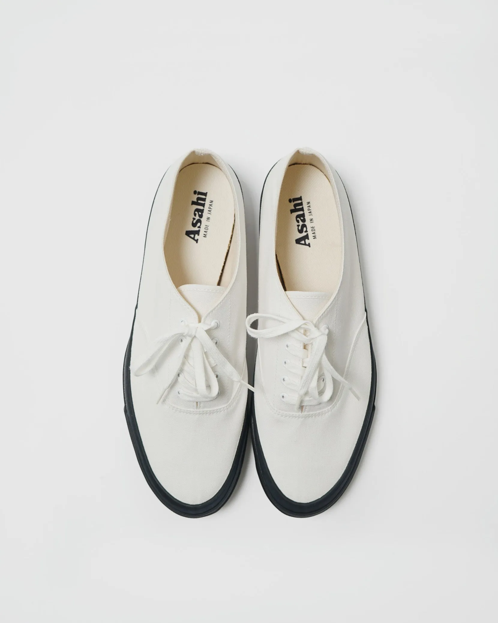 Deck Shoes / Monochrome