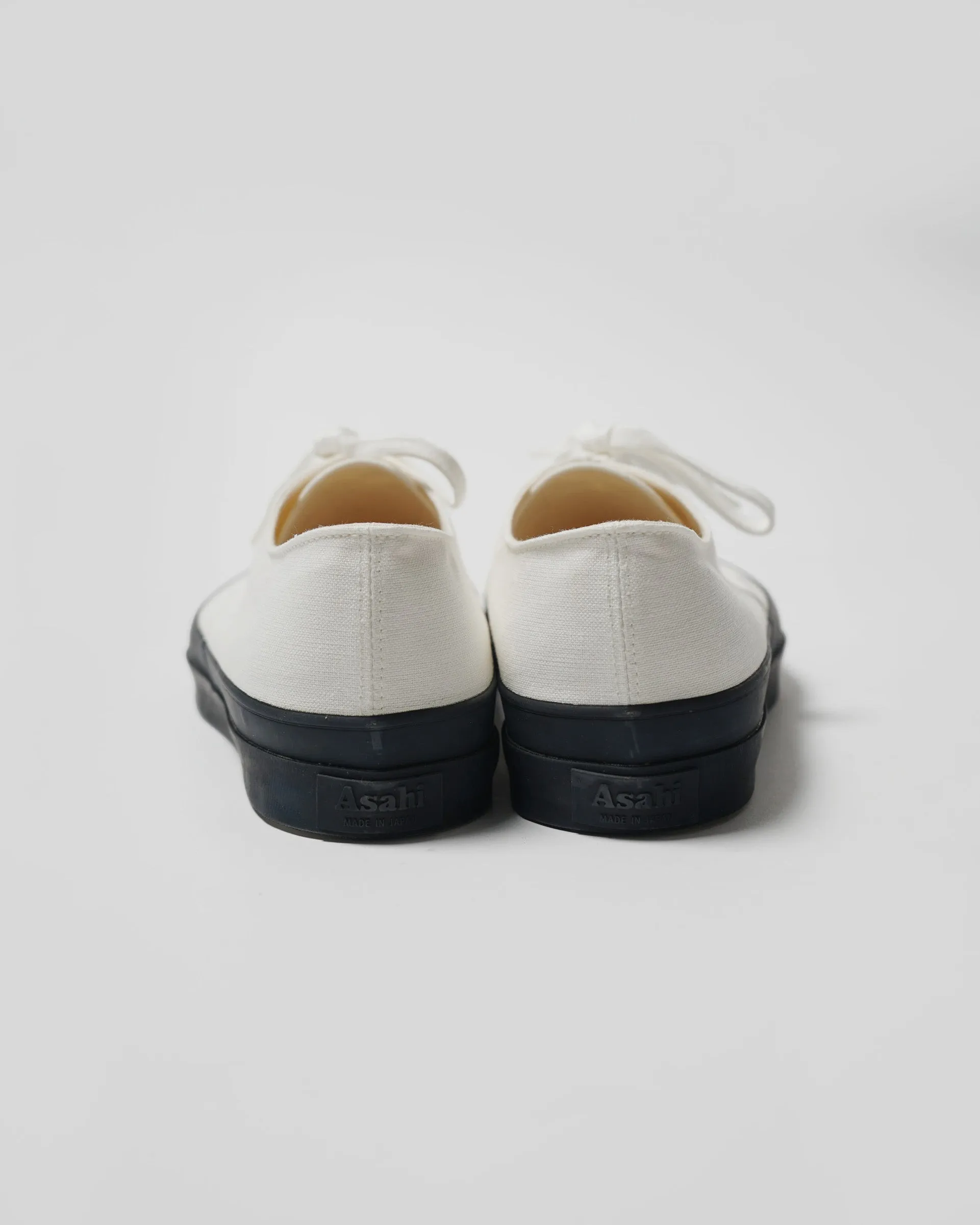 Deck Shoes / Monochrome