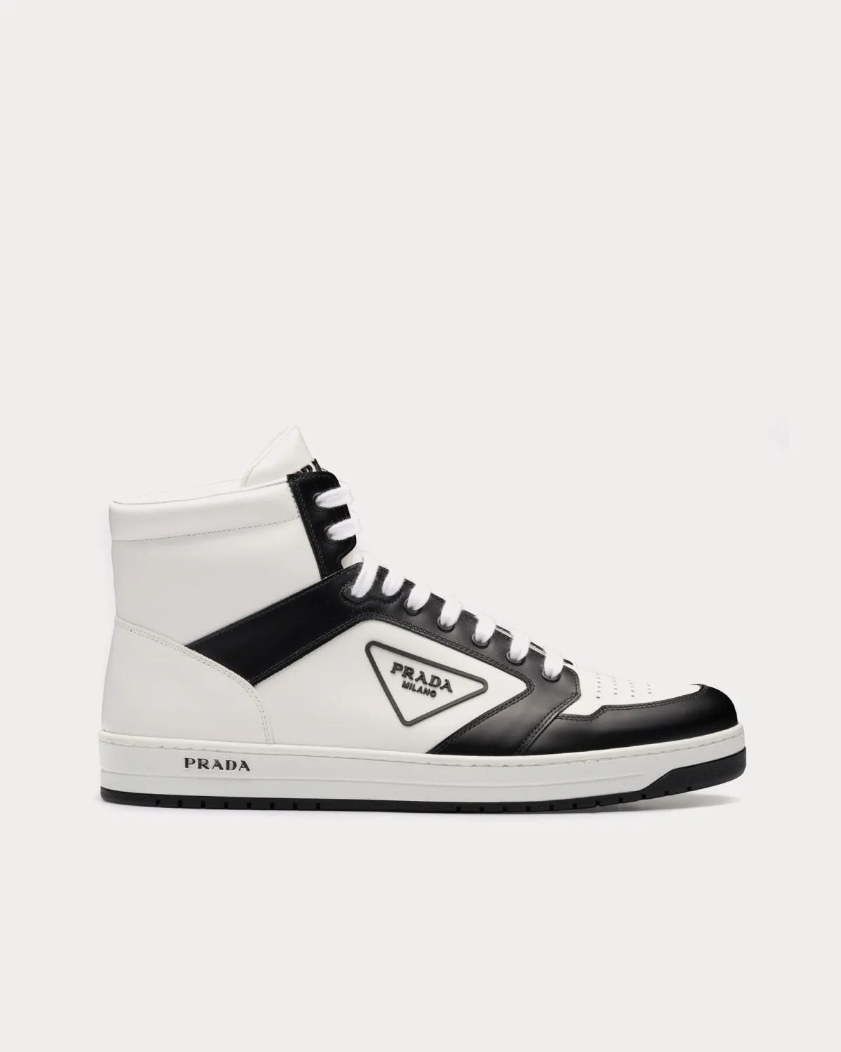 District Leather White / Black High Top Sneakers