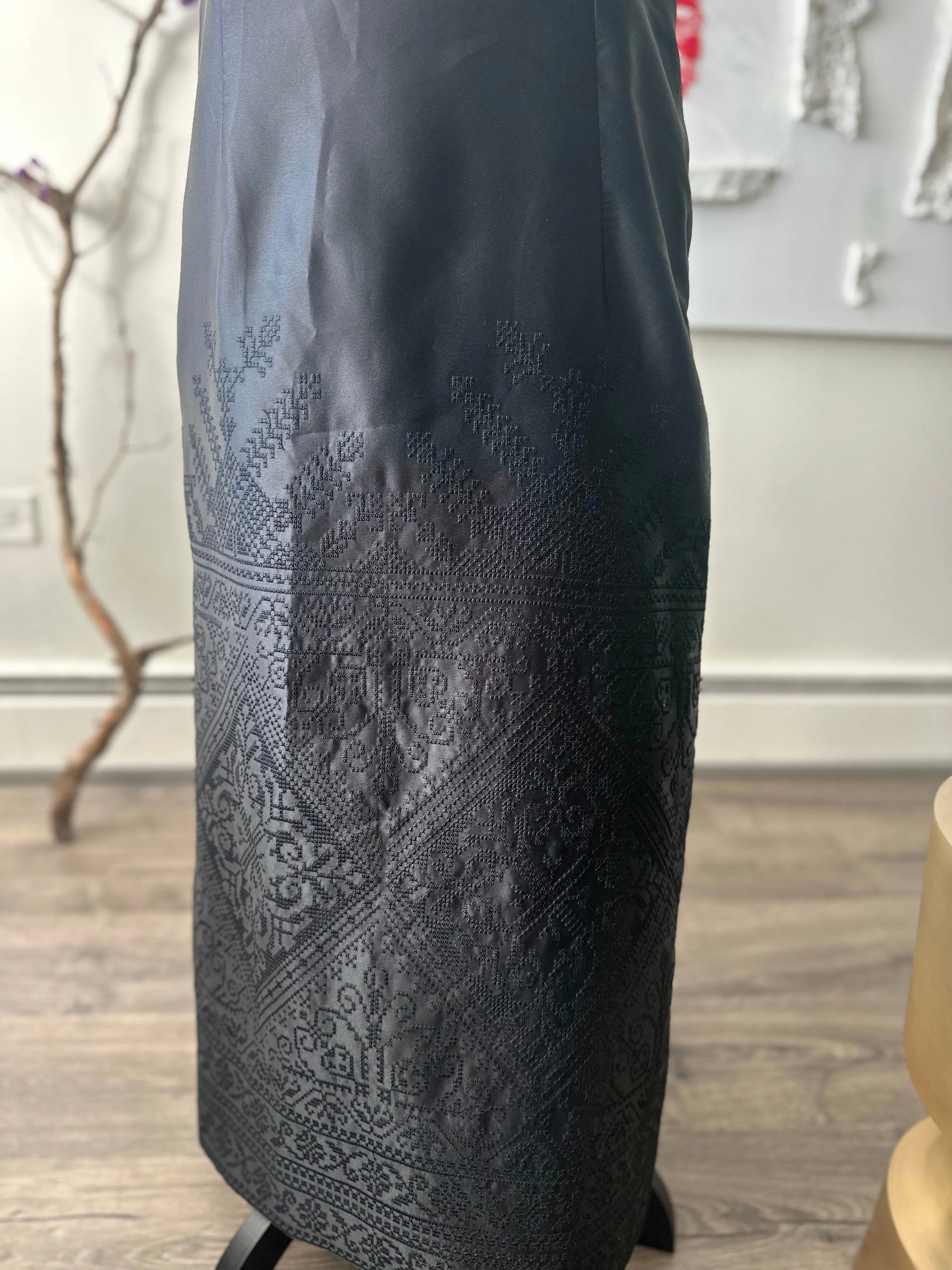 Faten Hamama V-Line Dress – Timeless Elegance, Custom Fit