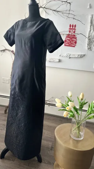 Faten Hamama V-Line Dress – Timeless Elegance, Custom Fit