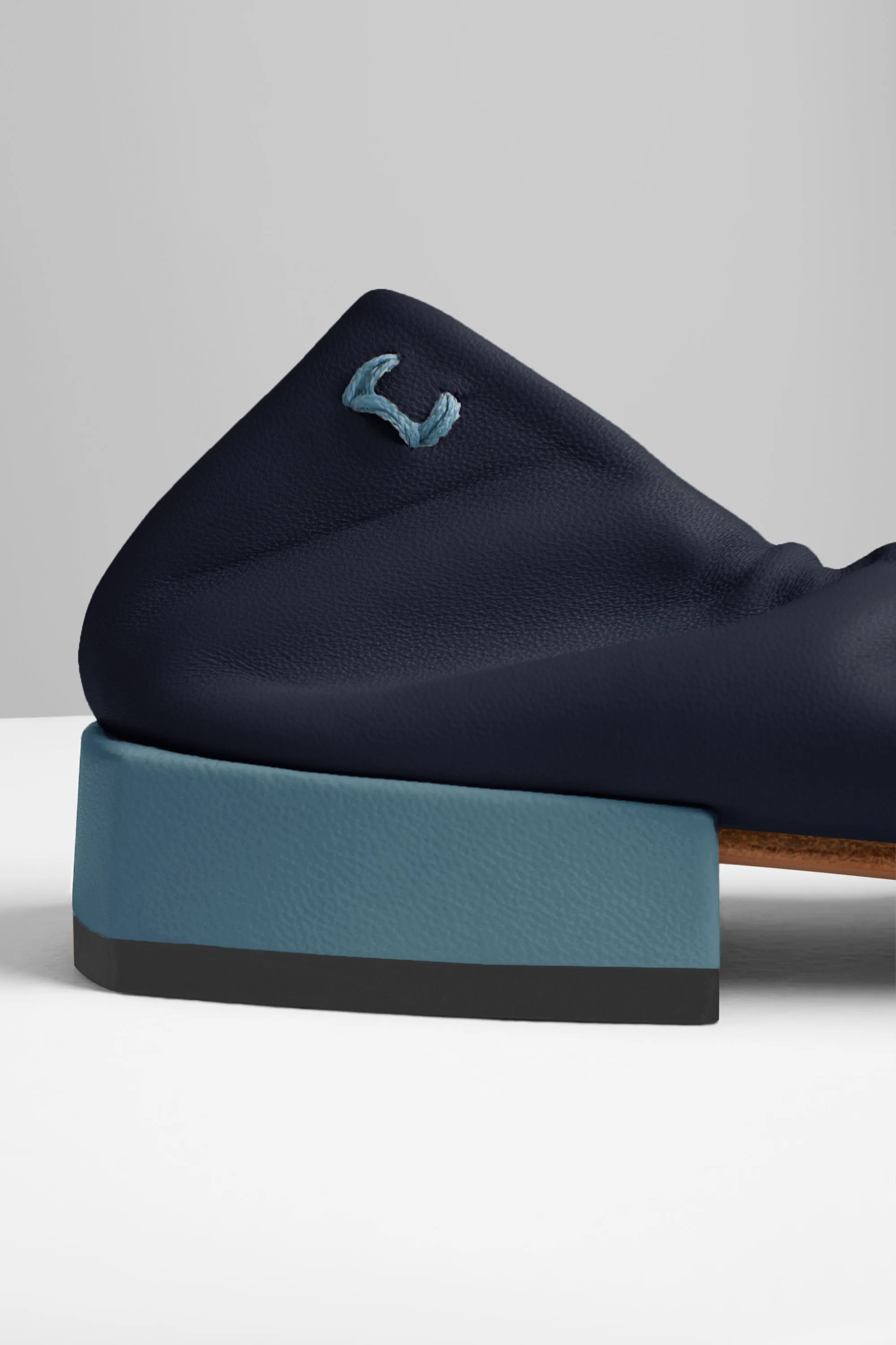 Gio Flats in Midnight