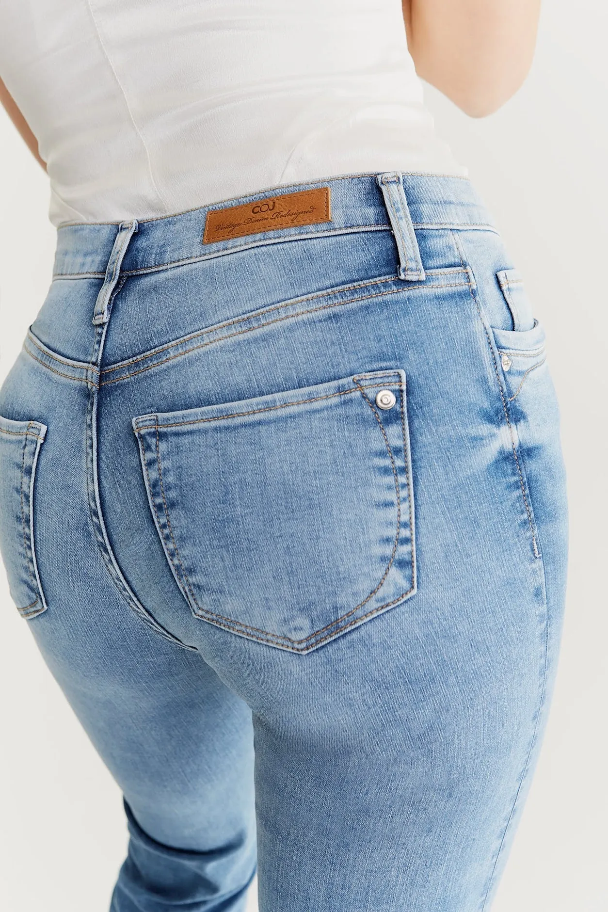 Hannah - High Waist Straight - Light Blue