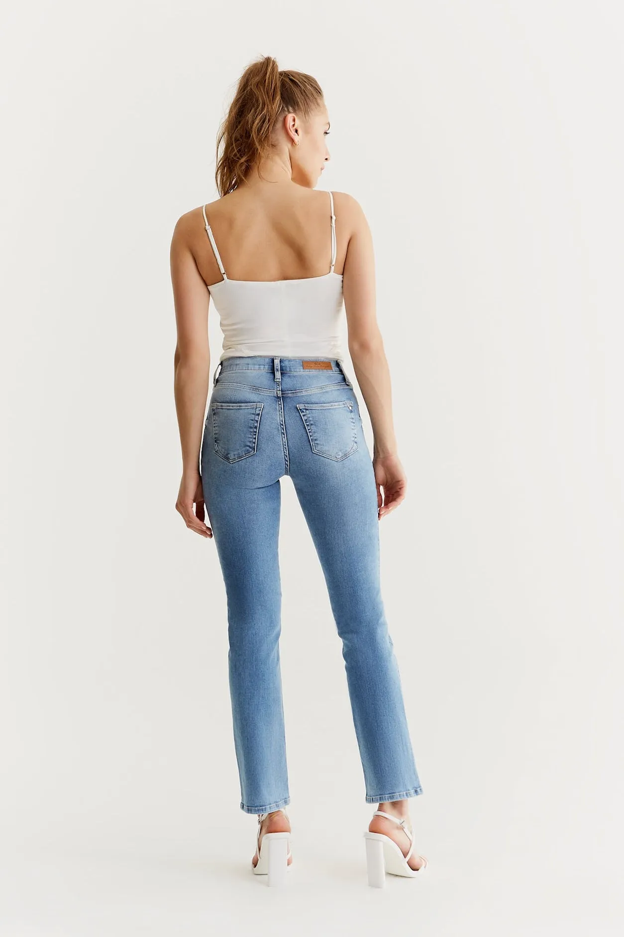 Hannah - High Waist Straight - Light Blue