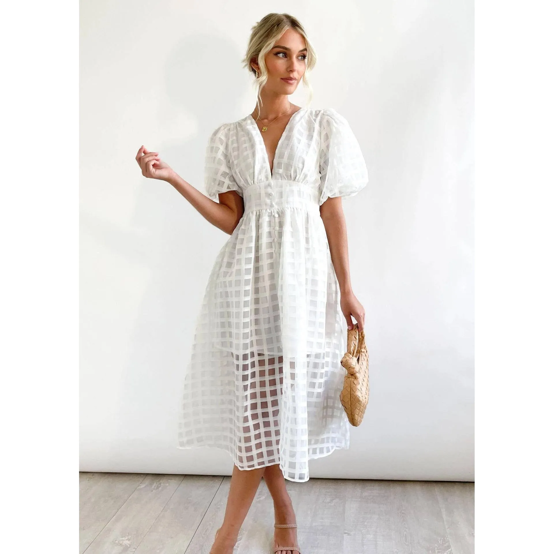 V-Neck lantern sleeve dress