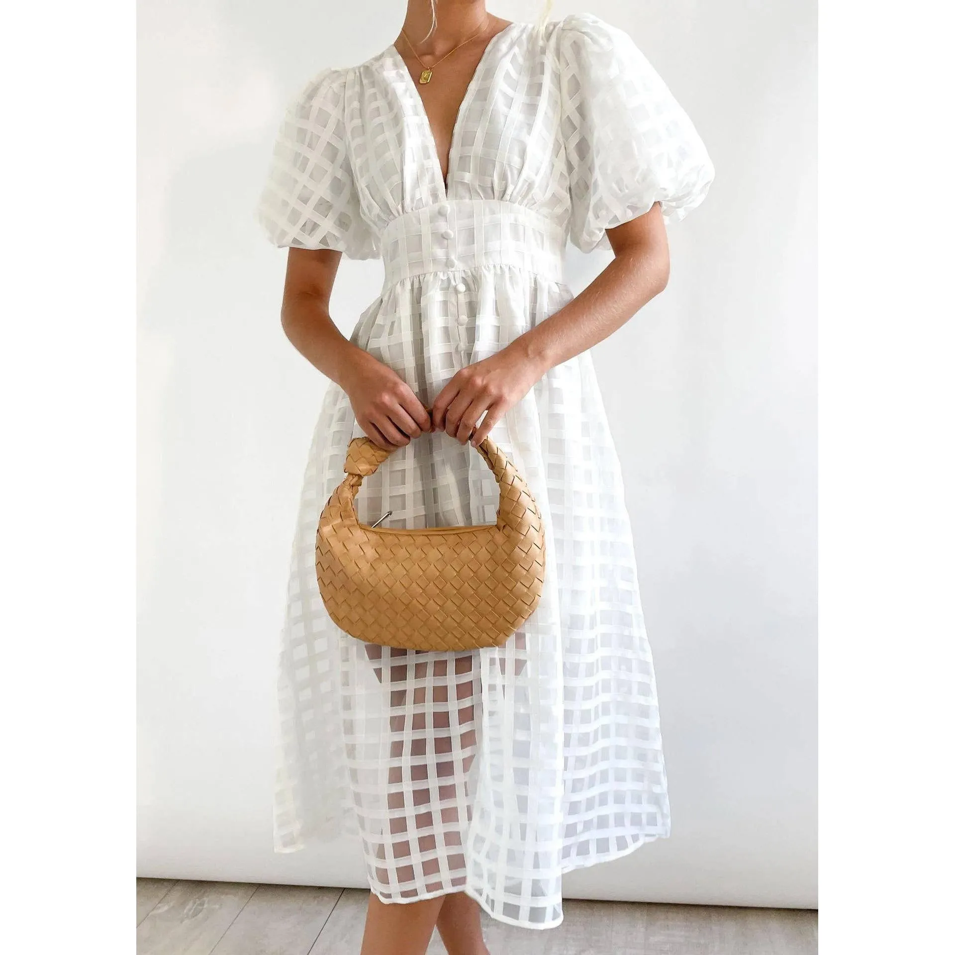 V-Neck lantern sleeve dress