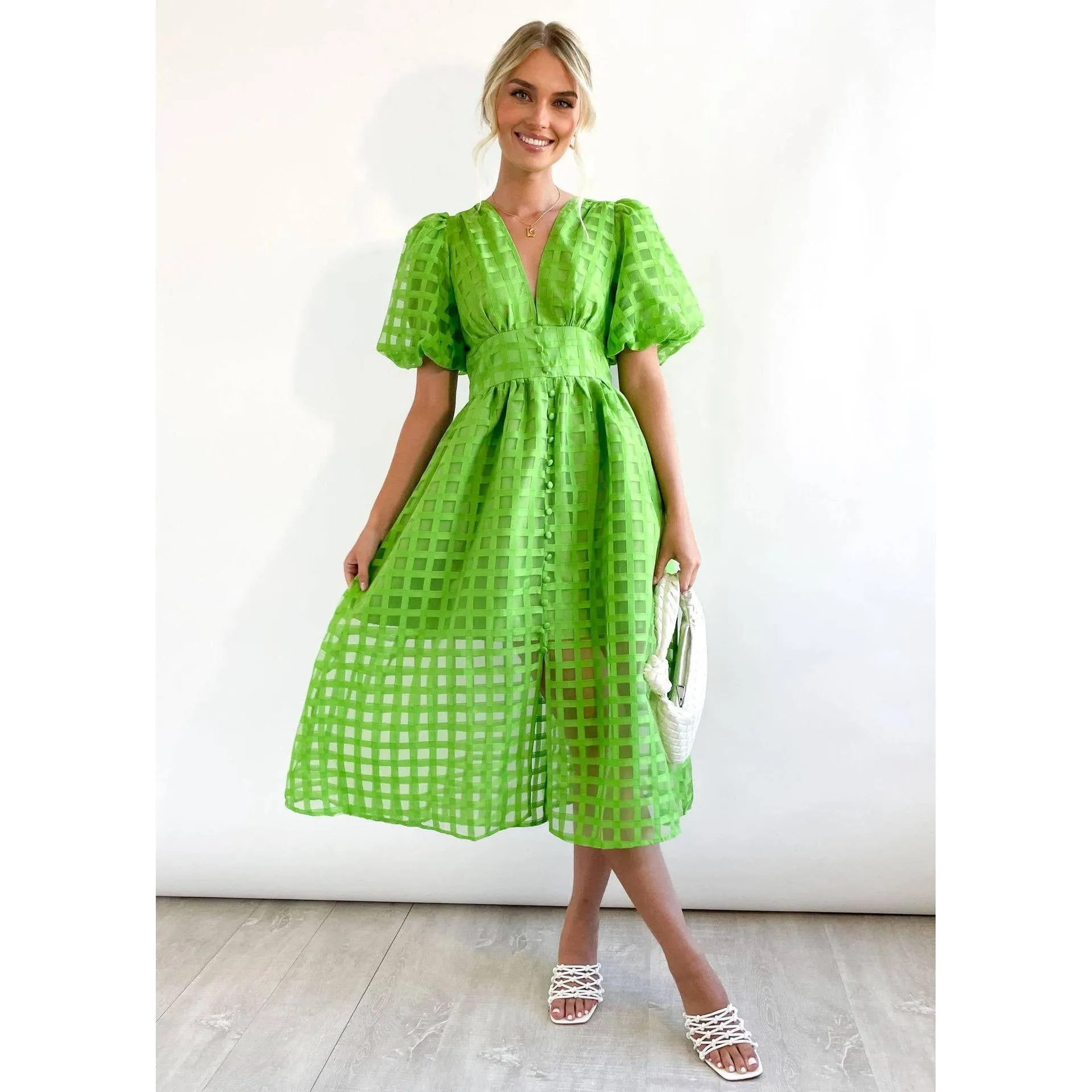 V-Neck lantern sleeve dress